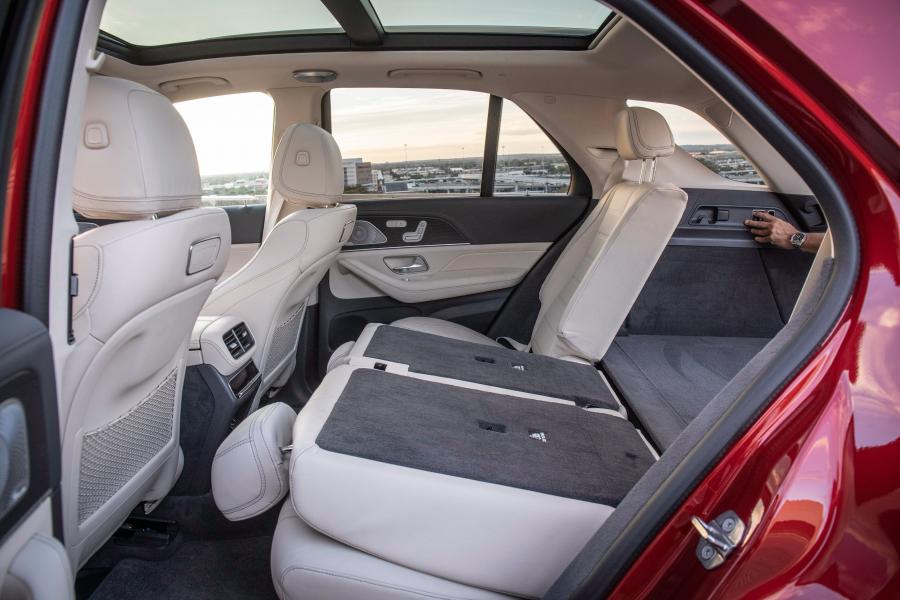 Интерьер Mercedes-Benz GLE450 4Matic (V167) 2019 года  (NA) (фото 21 из 40)